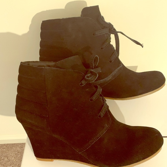 Dolce Vita Black Suede Ankle Boot - Picture 2 of 3